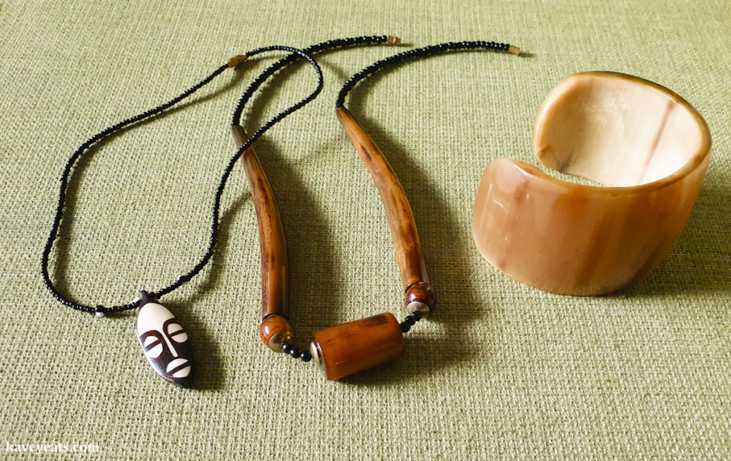 Kenyan Bone & Horn Jewelry (c) Kavey Eats